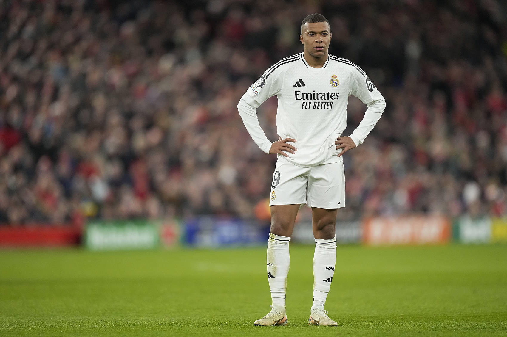 NBA-鲍尔17+5+5黄蜂9人上双150-95狂胜爵士55分