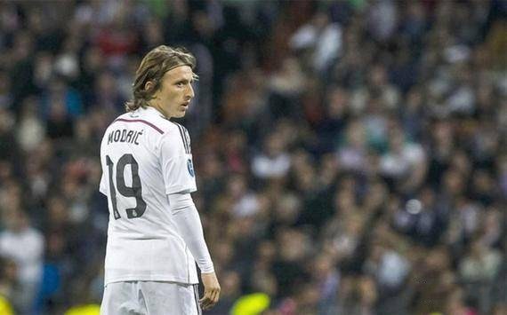 《光与影：33号远征队》获奖之后在线玩家数明显回升