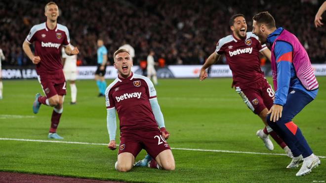 [德甲]换帅不奏效 “大黄蜂”爆冷