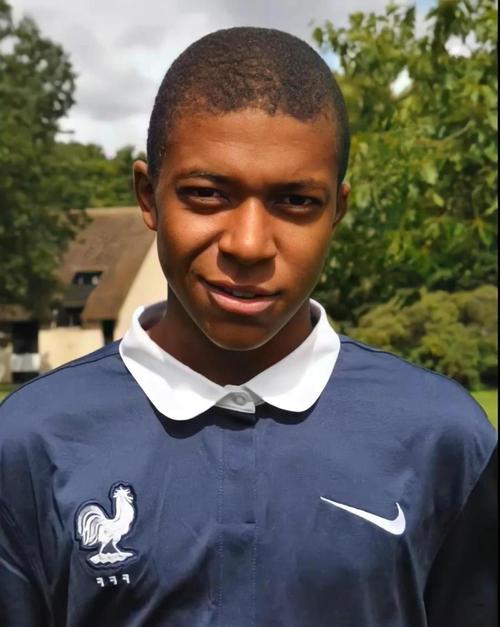 3-1后！让穆帅争2有望：本菲卡半程不败+差对手3分